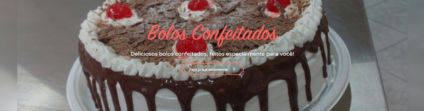 Bolo de 2kg Recheado e Confeitado com Cobertura de Chantilly