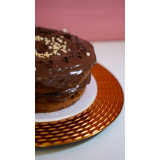 bolo recheado de chocolate com morango Santa Terezinha